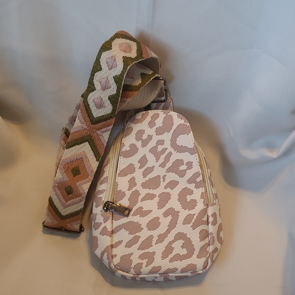 Elegant White With Mauve Leopard Print Crossbody Bag